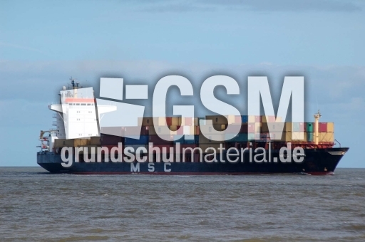 Containerschiff_10.jpg